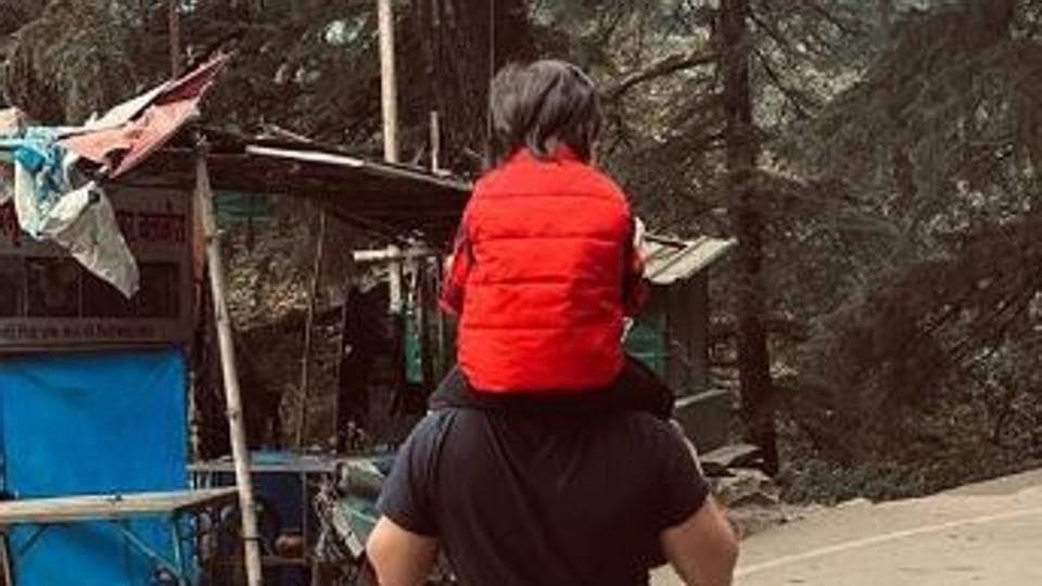 Arjun Kapoor joins Malaika Arora in McLeodganj, impresses Kareena Kapoor as he turns Taimur’s personal photographer