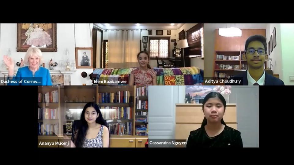 The queen's commonwealth picture