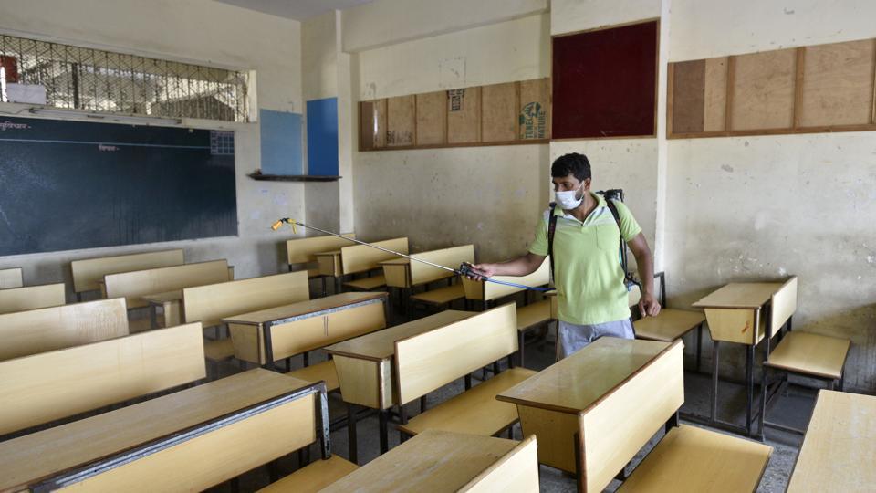 Teachers Urge Maharashtra Education Department To Scrap 50% Attendance ...