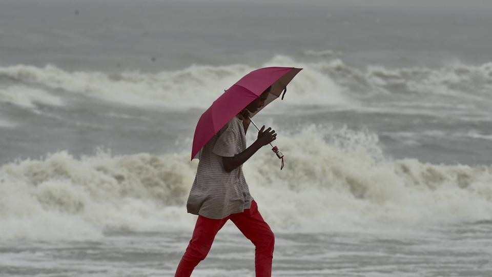 Highlights: Severe Cyclone Nivar Continues To Move North-northwest ...