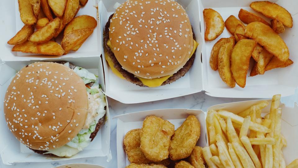 Hungry kid uses mom’s mobile, ends up ordering food worth over Rs 5000 ...