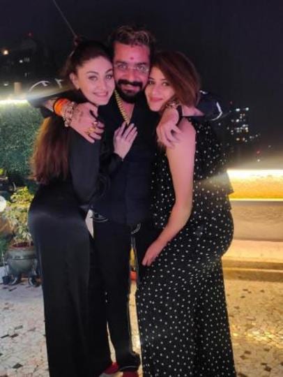 Bigg Boss 13 contestants Hindustani Bhau, Arti Singh celebrate Shefali Jariwala’s birthday, Krushna Abhishek joins them