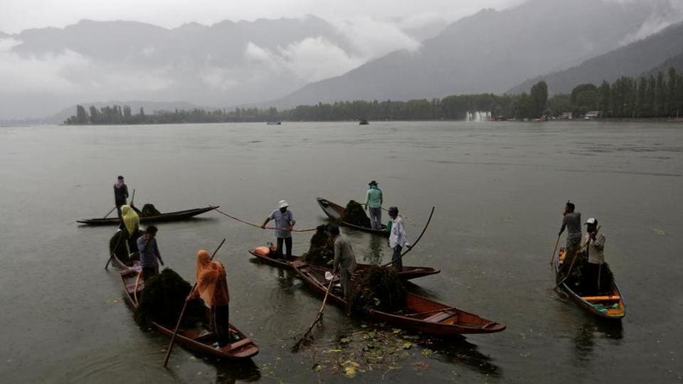 Boat ambulance service to begin operations on J&K’s Dal Lake