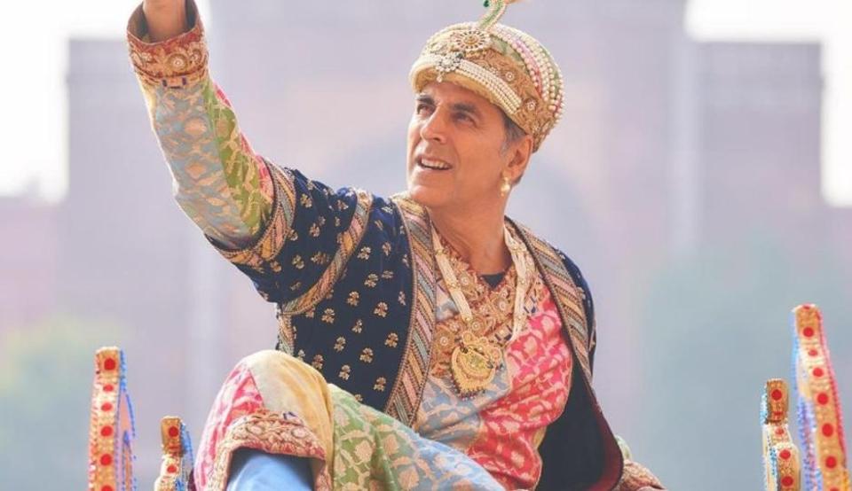 Atrangi Re: Akshay Kumar dresses up as Shah Jahan, twirls in front of Taj Mahal