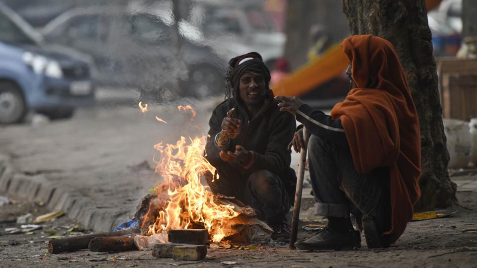 Delhi Shivers Under Cold Wave, Minimum Temperature Dips To 3.6° Celsius ...