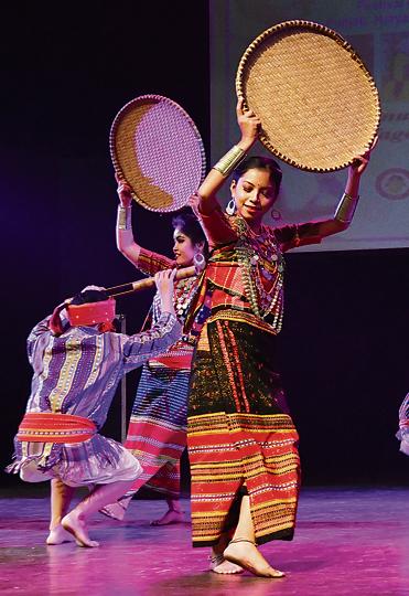 Enthralling Performances Mark Folk Dance Show At Tagore Theatre Hindustan Times Knowing about the famous folk dances of india is important if you are preparing for competitive exams. enthralling performances mark folk