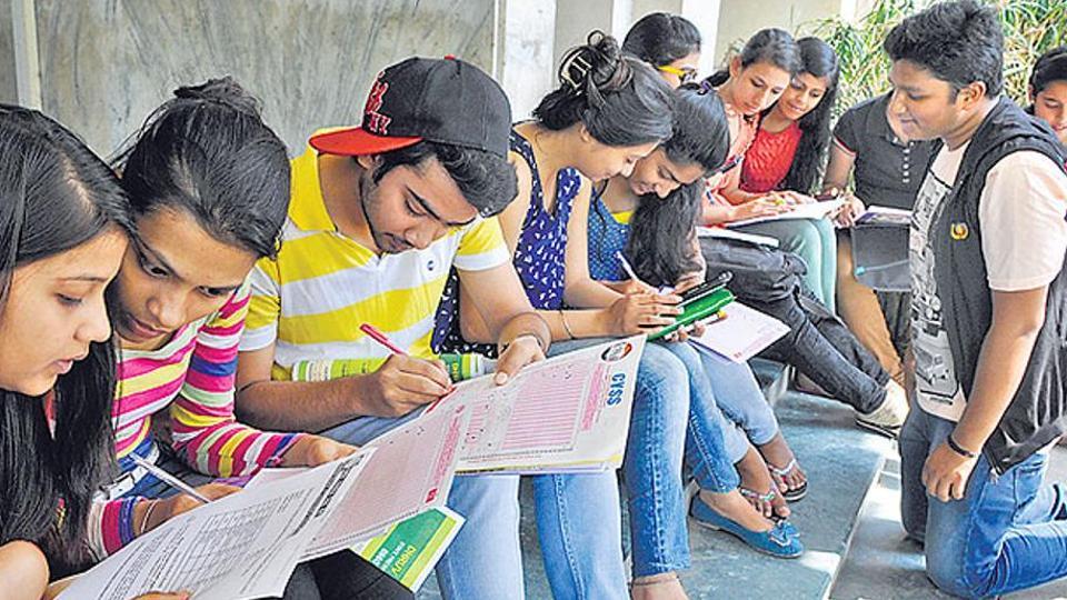 students-in-pune-unhappy-with-mpsc-decision-to-restrict-number-of-attempts-hindustan-times