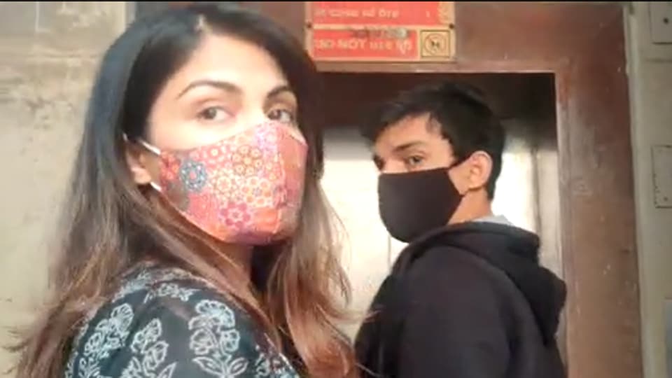 Rhea Chakraborty arrives at NCB office with brother Showik to mark attendance, talks to paparazzi. Watch video