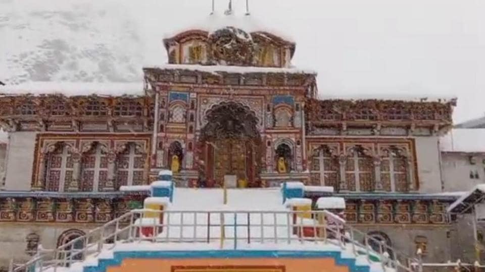 Char Dham shrines, hilly areas of Uttarakhand receive fresh snowfall