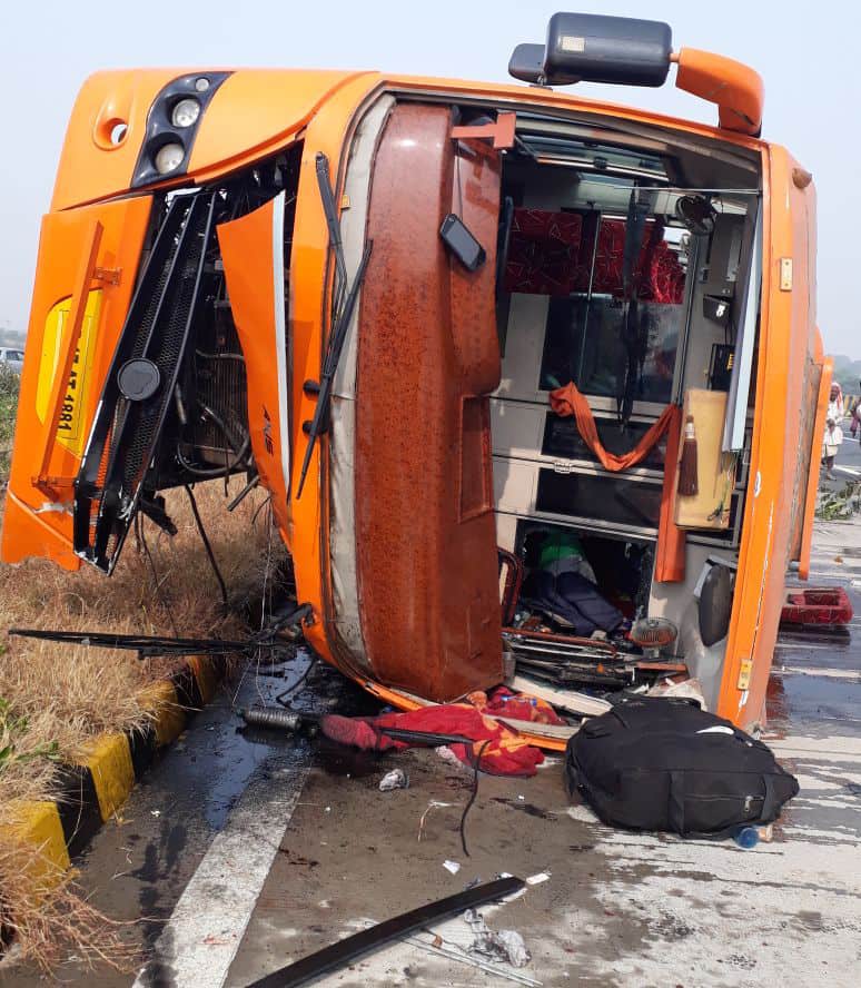 The bus was hired from Chnadigarh. Nine of the passengers were critically injured. The bus was hired from Chnadigarh. Nine of the passengers were critically injured.