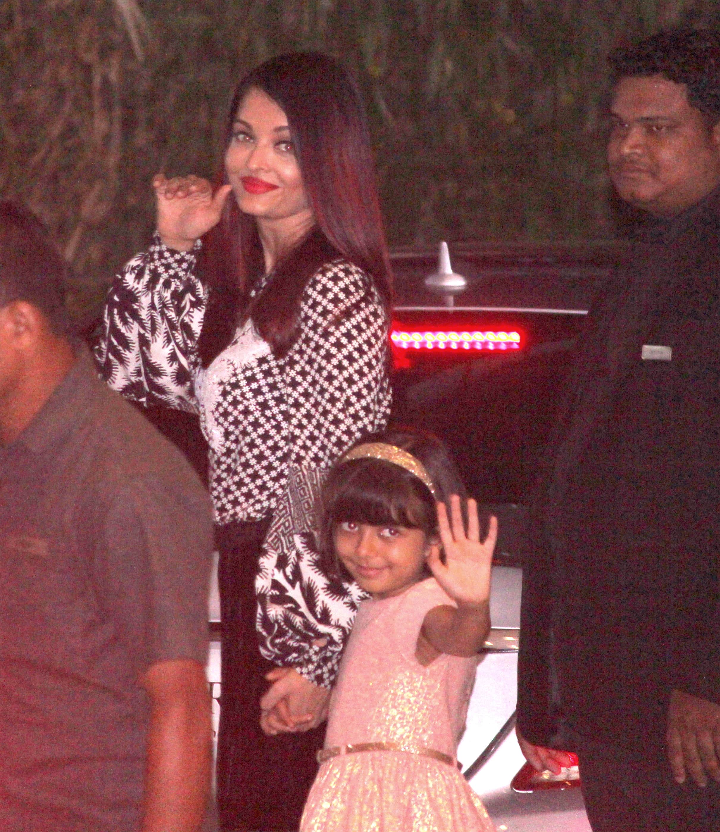 Bollywood: In Pics: Aishwarya Rai leaves for Delhi with daughter Aaradhya  to meet French President