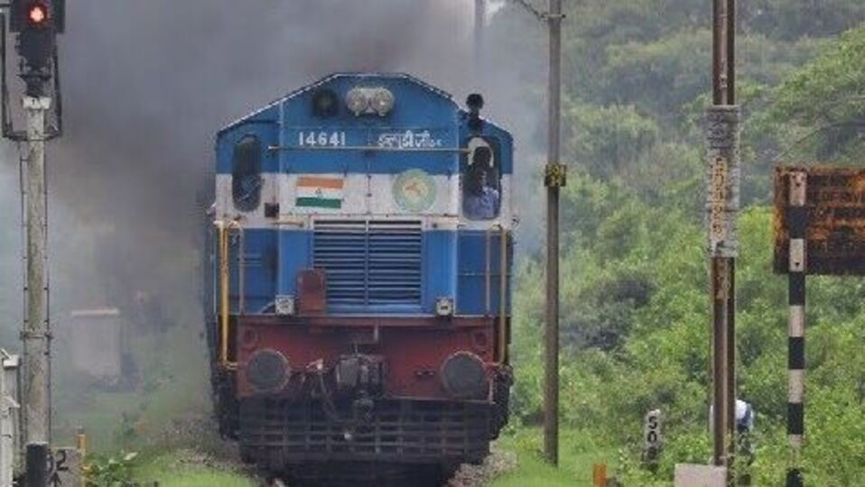 கோடை விடுமுறை தென் மாவட்டங்களுக்கு சிறப்பு ரயில்கள் இயக்கம்!summer