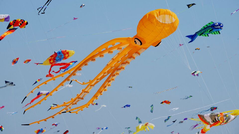 முதல் முறையாக மாமல்லபுரத்தில் சர்வதேச பட்டம் விடும் திருவிழா!-tamilnadu tourism organizes international kite festival in mamallapuram - HT Tamil