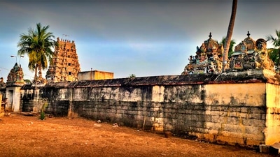 300 ஆண்டுகள் பழமையான கீழக்கோட்டை ஆதினமிளகி அய்யனார் கோயில் குறித்து இங்கே காணலாம்.