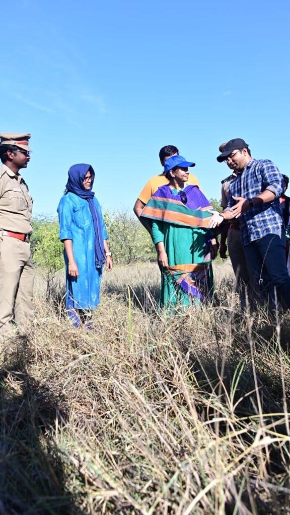 இது குறித்து பேசிய கனிமொழி எம்.பி., வான் தீவை பாதுகாக்கவும், தீவை சார்ந்துள்ள பல்வகையான உயிர்களை பாதுகாக்கவும் தமிழக அரசு முயற்சி எடுத்தது. தற்போது இந்த தீவின் அளவு அதிகரித்து சுமார் 3.75 ஹெக்டேராக உள்ளது. செயற்கை பவளப்பாறைகளைச் சுற்றிலும் மீன்வளம் வெகுவாக அதிகரித்து உள்ளது என்றாா்.