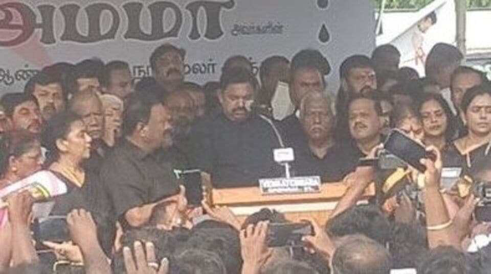 Gokulraj murder case: சுவாதியை மீண்டும் நவ.30-ல் ஆஜர்படுத்த நீதிமன்றம் உத்தரவு-gokulraj murder case adjourned the hearing to november 30 - HT Tamil