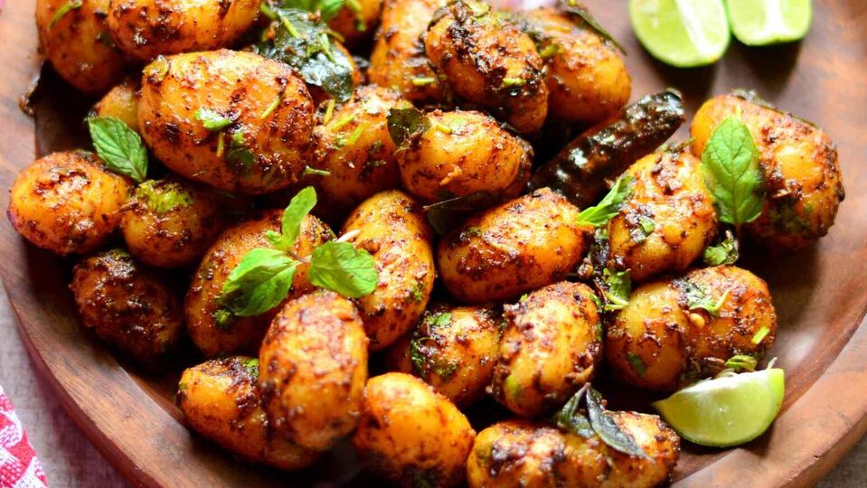 Spicy Baby Potatoes: காரசாரமான பேபி உருளைக்கிழங்கு வறுவல்
