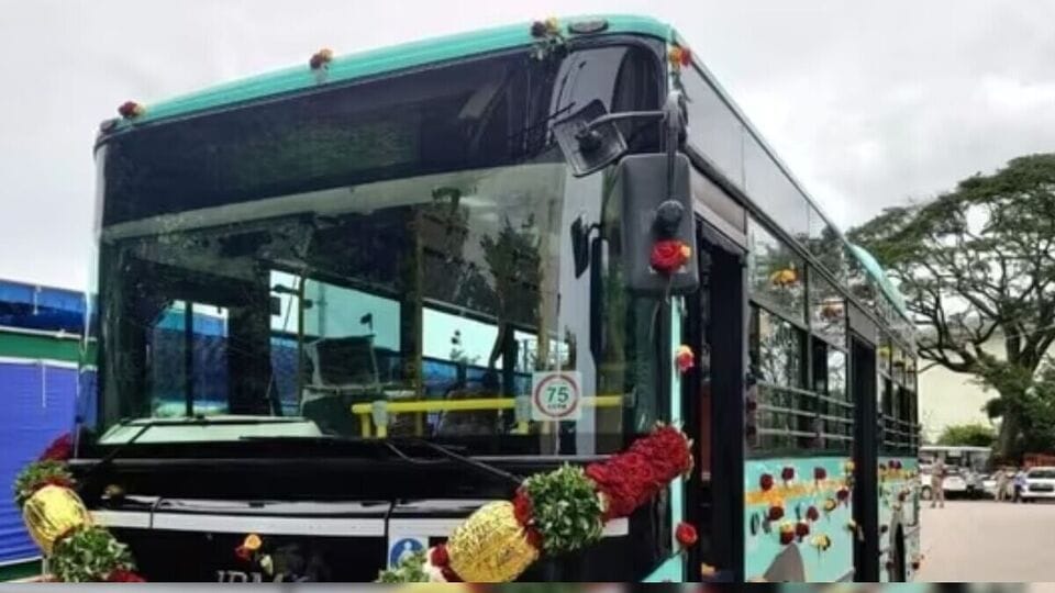 Bengaluru Electric Bus: பெங்களூரு-மைசூரு இடையே முதல் மின்சார பேருந்து ...