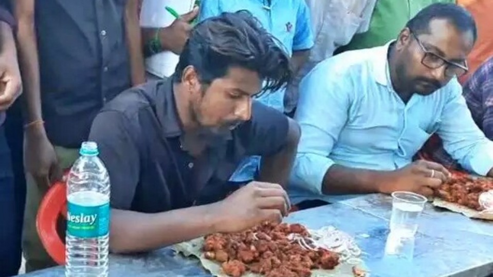 Biryani Festival:ஒரு கிலோ பிரியாணி கோழிக்கறியை 10 நிமிடத்தில் சாப்பிட்ட இளைஞர்!
