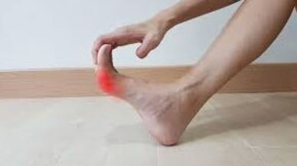 8-causes-of-big-toe-pain-community-foot-clinic-of-mcpherson