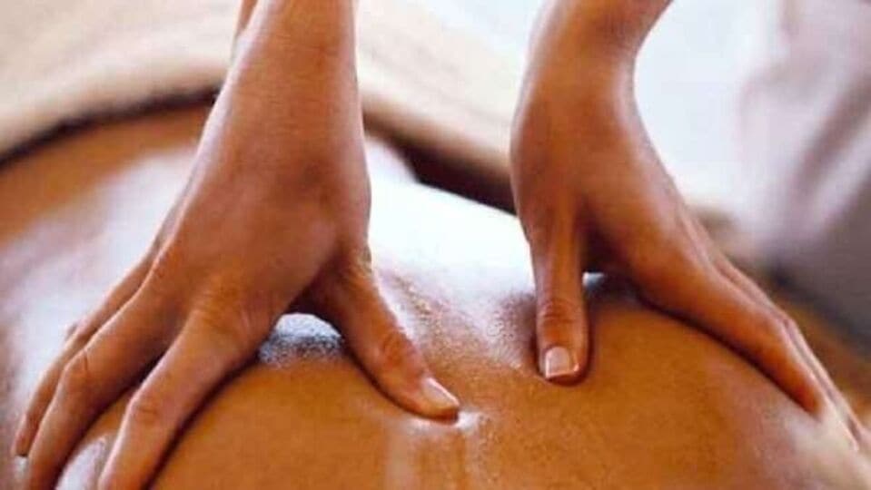 Salem Massage Centers : மசாஜ் சென்டரில் பாலியல் தொழில்.. மீட்கப்பட்ட 8 பெண்கள்!