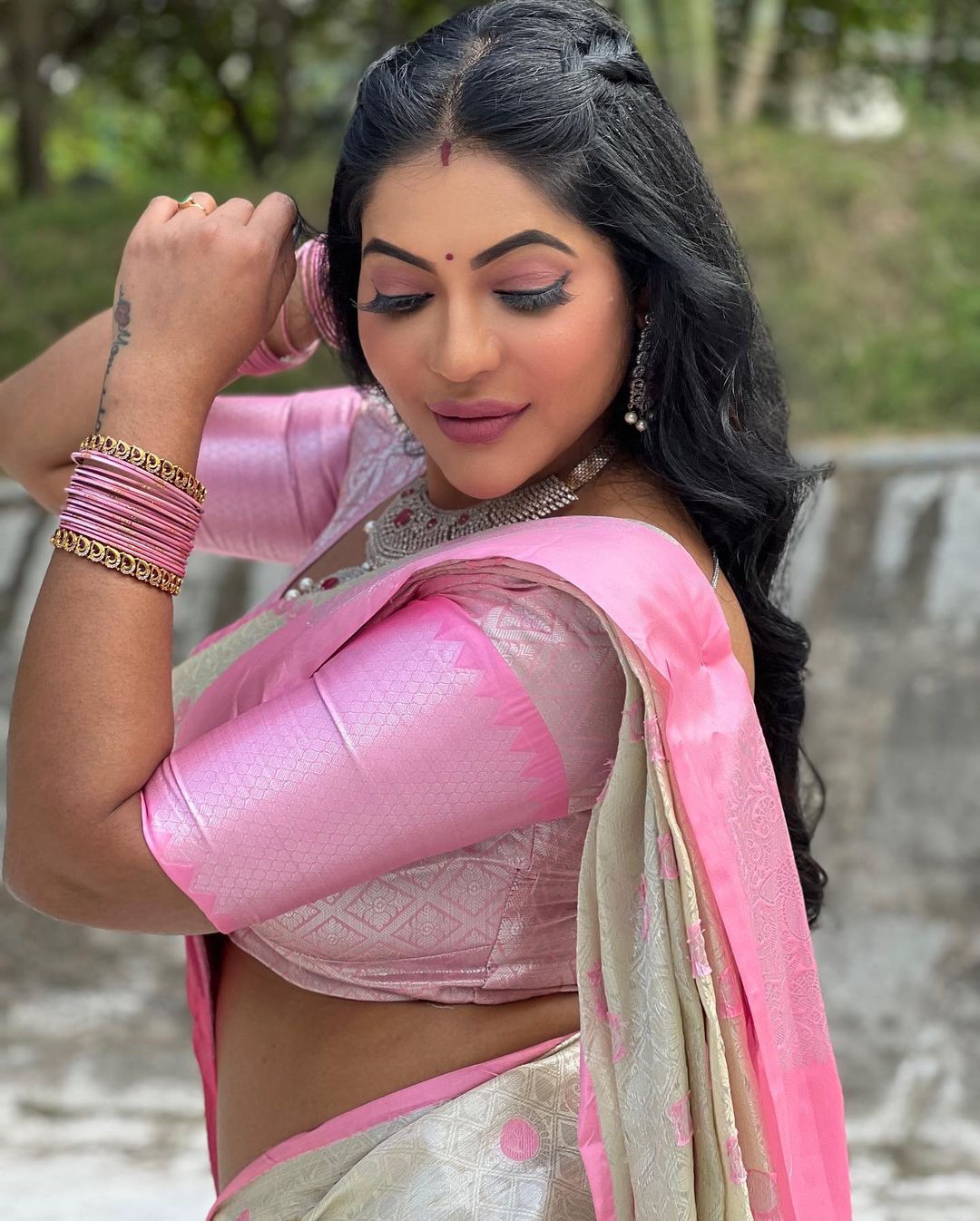 Reshma Pasupuleti : அடேங்கப்பா.. புட…