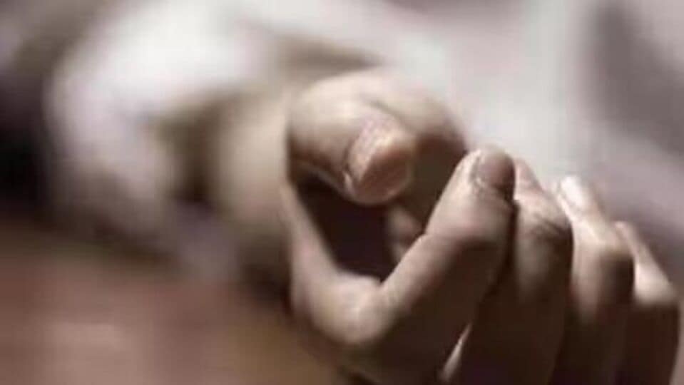 குஜராத் மருத்துவர் தற்கொலை குறிப்பில் பாஜக எம்பியின் பெயர் – போலீஸ் தகவல்