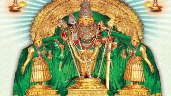 அருள்மிகு சண்முகர் பச்சைச் சாத்தி திருக்கோலம்.