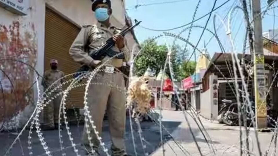 Pulwama Murder: புல்வாமாவில் காஷ்மீரி பண்டிட் சுட்டுக்கொலை