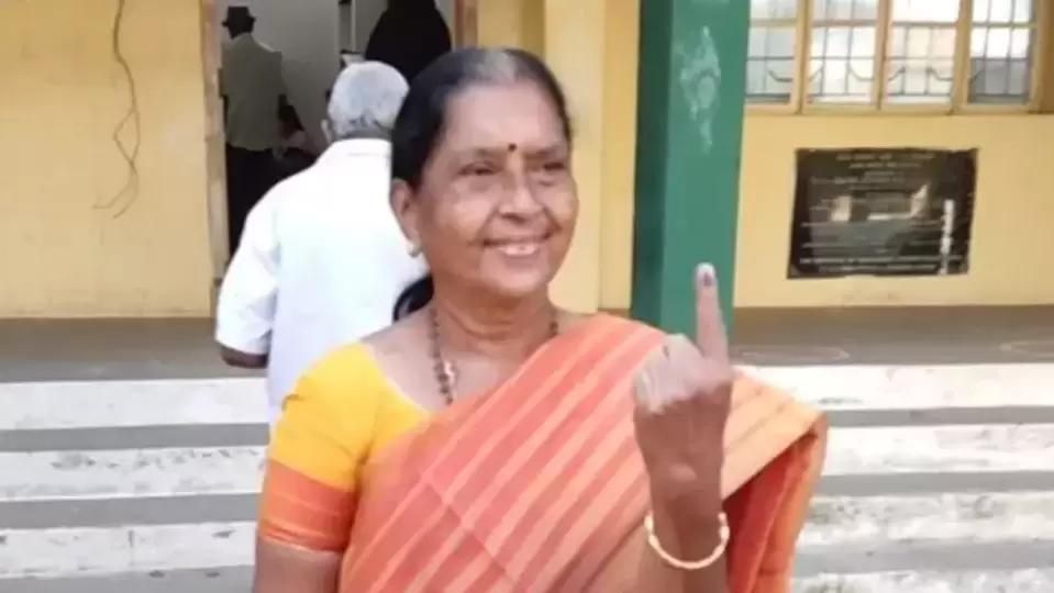 Erode Bypolls:’அரசின் கட்டுப்பாட்டில் தேர்தல் ஆணையம்’- பாஜக MLA சரஸ்வதி காட்டம்!