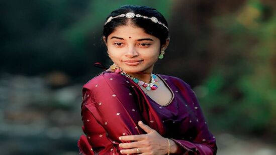 டூ லெட், நம்ம வீட்டு பிள்ளை, திரௌபதி, மண்டேலா போன்ற படங்களில் நடித்து பிரபலமானவர்.&nbsp;