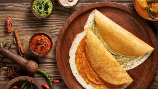 கேப்பை உளுந்து பயத்தம் பருப்பு தோசை கேப்பை உளுந்து பயத்தம் பருப்பு தோசை