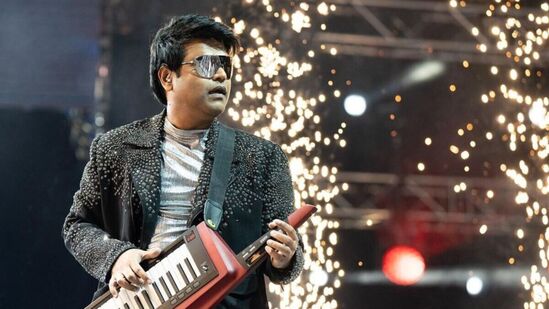 Harris Jayaraj; ஹாரிஸ் மேலயே கை வச்சிட்டாங்க; திண்டாடும் ட்விட்டர் கணக்கு!