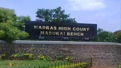 Madurai High Court Branch: சிவகங்கை மாவட்டம், தேவகோட்டையைச் சேர்ந்த நவநீதகிருஷ்ணன் உயர்நீதிமன்ற மதுரைக்கிளையில் மனு ஒன்றை தாக்கல் செய்திருந்தார்.