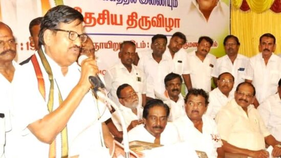 KS Alagiri:அதிமுக - பாஜக கூட்டணி உடைந்த கண்ணாடியைப் போன்றது என்று தமிழ்நாடு காங்கிரஸ் தலைவர் கே.எஸ். அழகிரி விமர்சித்துள்ளார்.