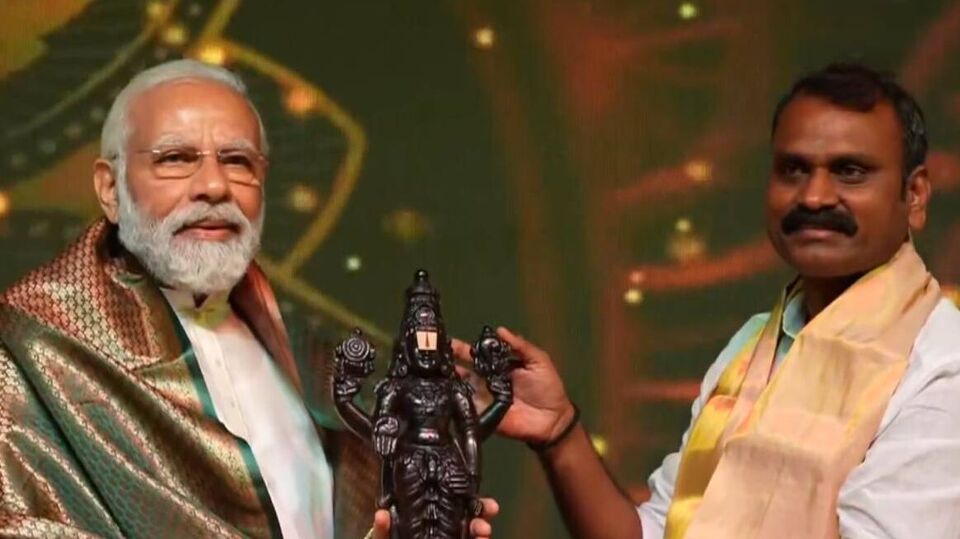 Tamil New Year:  தமிழ் புத்தாண்டு கொண்டாட்டத்தில் நரேந்திர மோடி!