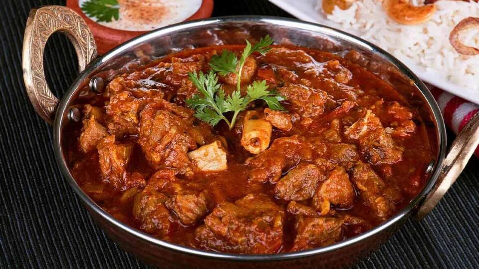 Village Cooking: தேங்காய் சேர்க்காத காரசாரமான செம டேஸ்டியான கிராமத்து மட்டன் குழம்பு