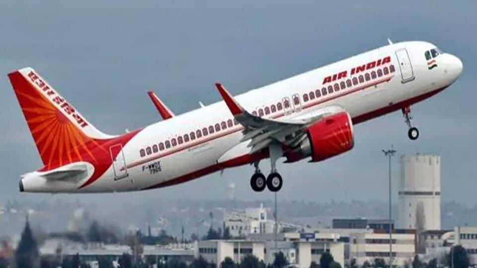Air India: 'ஏர் இந்தியாவுக்கு வந்த சோதனை' நட்ட நடுவானில் பெண்ணை தேள் கொட்டியதால் பதற்றம்!