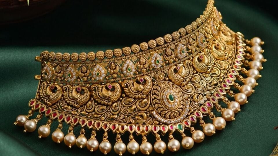 Today Gold Rate : அப்பாடா.. கொஞ்சம் நிம்மதி.. தங்கம் விலை இன்று எவ்வளவு தெரியுமா? இதோ பாருங்க!