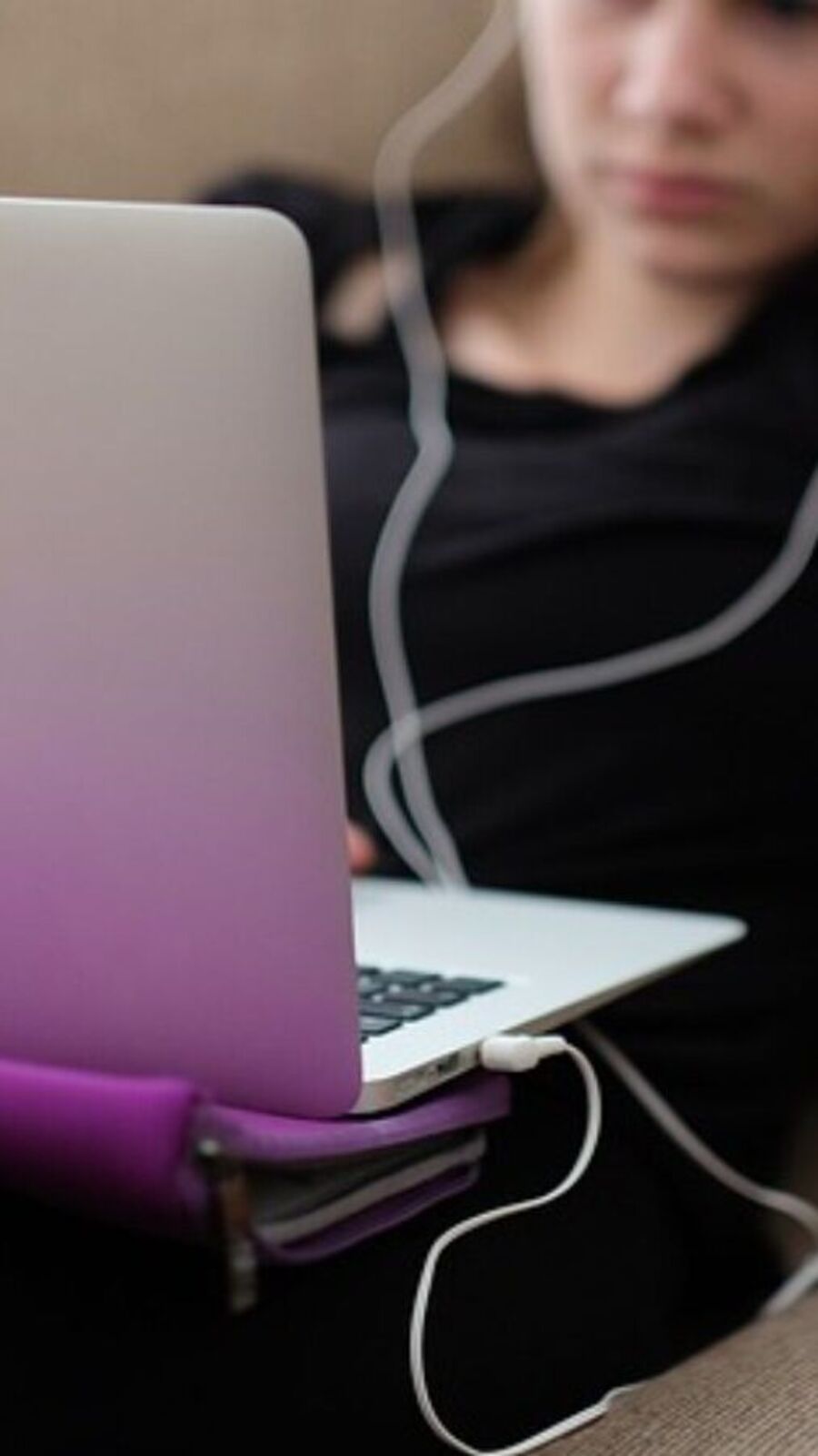 WFH Tips: வீட்டில் இருந்து பணிபுரிபவர்களுக்கான சில பயனுள்ள டிப்ஸ்