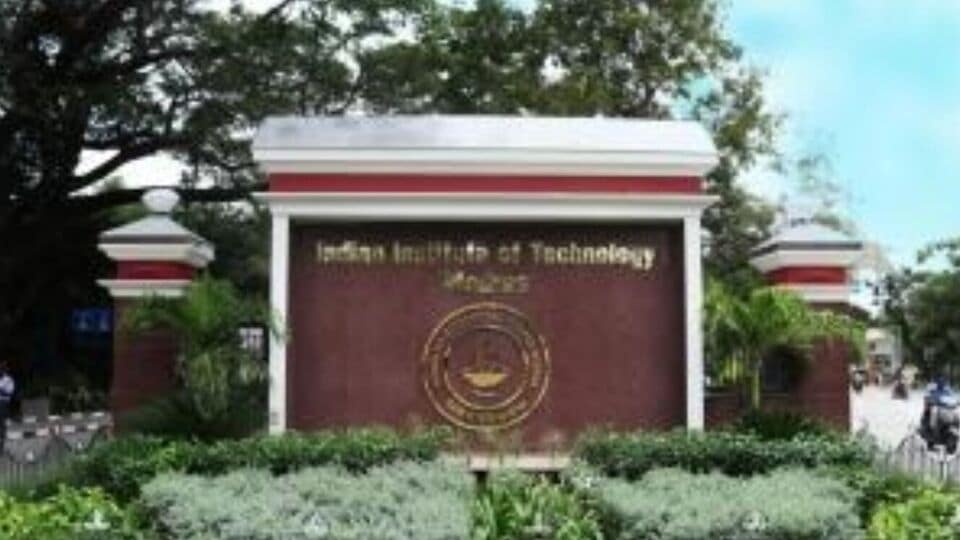 Chennai IIT : இங்கிலாந்திலும், இந்தியாவிலும் மாறி, மாறி ஏஐ, டேட்டா சயின்ஸ் படிக்கலாம் – சென்னை ஐஐடியில் புதிய கோர்ஸ்