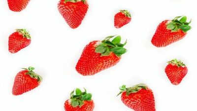 स्ट्रॉबेरीमध्ये भरपूर फायबर असल्याने पोटाशी संबंधित सर्व समस्या दूर होतात.&nbsp;