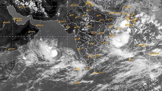 ஜூன் 8 ஆம் தேதி இரவு 11:30 மணியளவில் கோவாவிலிருந்து மேற்கு-தென்மேற்கே 840 கிலோமீட்டர் தொலைவிலும், மும்பைக்கு மேற்கு-தென்மேற்காக 870 கிமீ தொலைவிலும் அமைந்துள்ள கிழக்கு-மத்திய அரபிக்கடலில் பைபர்ஜோய் சூறாவளி நிலைகொண்டதாக IMD தெரிவித்துள்ளது.