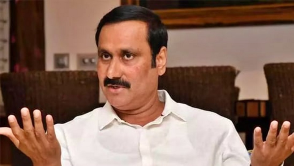 Anbumani ramadoss: தமிழக மீனவர்கள் 9 பேர் கைது : இலங்கை கடற்படையினரின் அத்துமீறலுக்கு முடிவு கட்ட அன்புமணி வலியுறுத்தல்