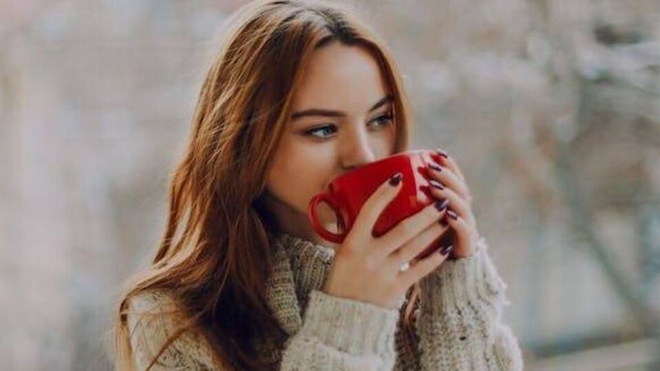 Hot Water வெந்நீர் குடிப்பதால் கிடைக்கும் நன்மைகள் என்னென்ன தெரியுமா