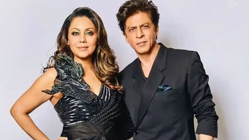 பா.. என்ன காதல்; 5 நிமிடங்களுக்கு ஒரு முறை மனைவிக்கு போன் செய்யும் ஷாருக்கான்