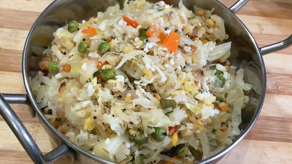 Muttaikose Poriyal Recipe: ம்ம்ம்ம்.. இப்பவே நாக்குல எச்சி ஊறுதே..  கல்யாண வீட்டு முட்டைக்கோஸ் பொரியல் செய்வது எப்படி?