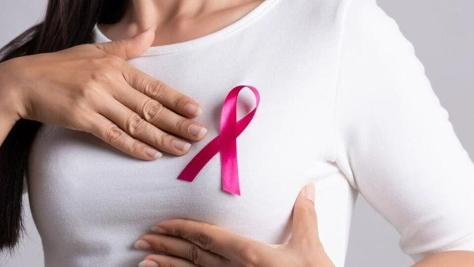 Siddha Remedies for Breast Cancer : மார்பக புற்றுநோய்க்கு உதவும் சித்த மருந்துகள் என்ன? – மருத்துவர் விளக்கம்