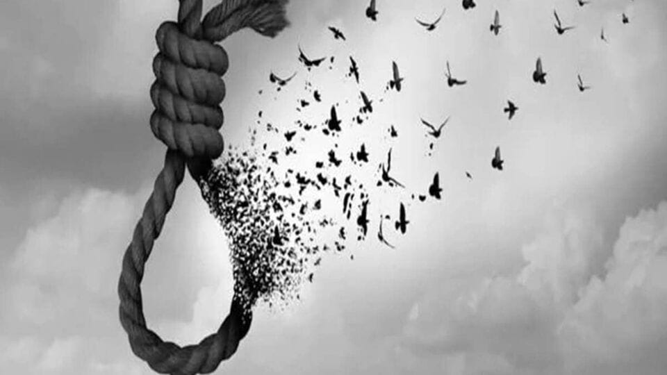 Nagapattinam: ஒரே குடும்பத்தை சேர்ந்த 3 பேர் அடுத்தடுத்து தற்கொலை!