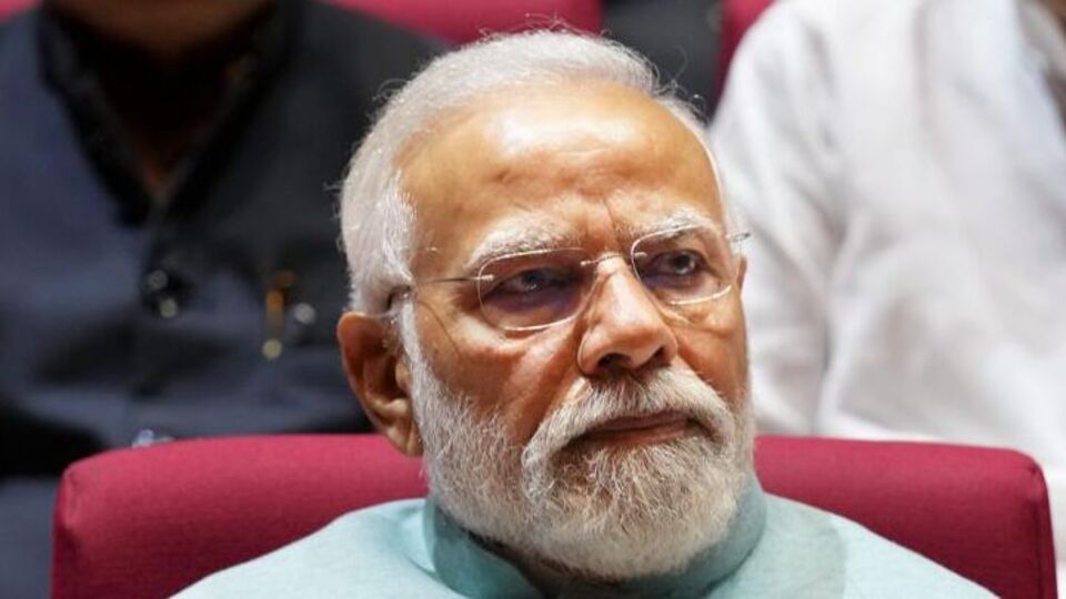 Modi: நம்பிக்கை இல்ல தீர்மானத்தின் மீது பேசும் பிரதமர்.. எம்பிக்கள் எண்ணிக்கை இதுதான்!